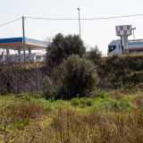 Il luogo, recintato, si trova di fronte a una stazione di servizio della IP, poco prima di entrare nel quartiere San Paolo